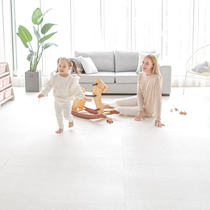 Ggumbi Licoco Self-it Roll Play Mat 500 x 140 x 2.2 cm